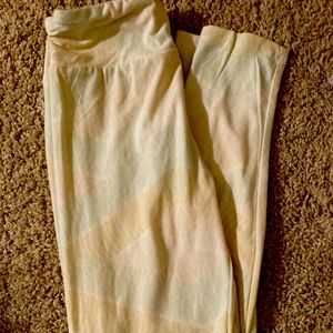 Lularoe tween leggings light yellow